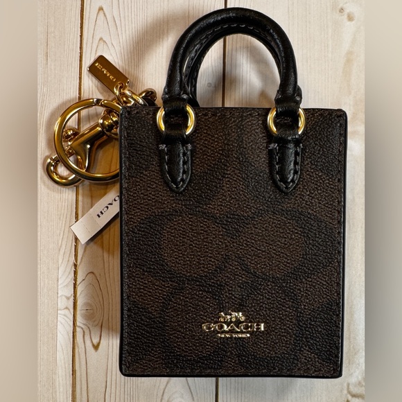 ✨ NWT Coach North South Mini Tote Leather Bag Charm Keychain ✨ - Picture 1 of 7